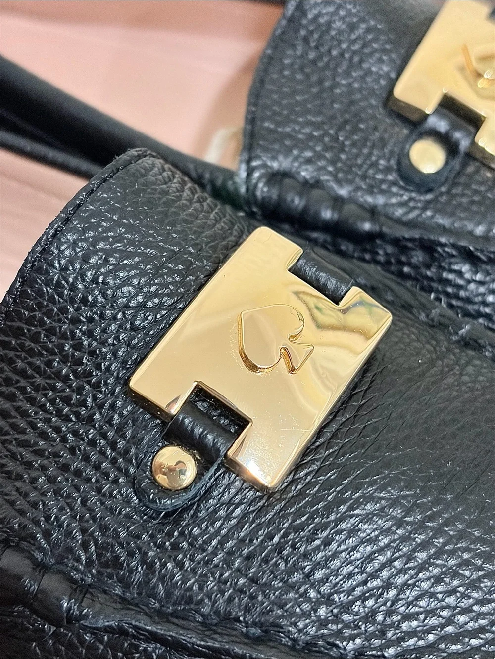 Kate Spade New York Black Pebbled Leather Carmen Loafers, Gold Accents, SZ 7 EUC
